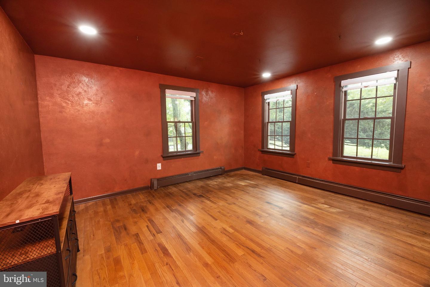 6080 Schlentz Hill Rd Property Photo 18
