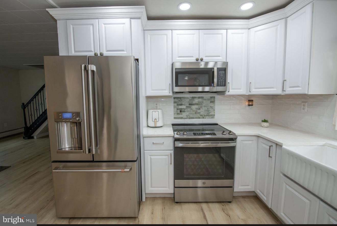 19 Narcissus Lane Property Photo 3