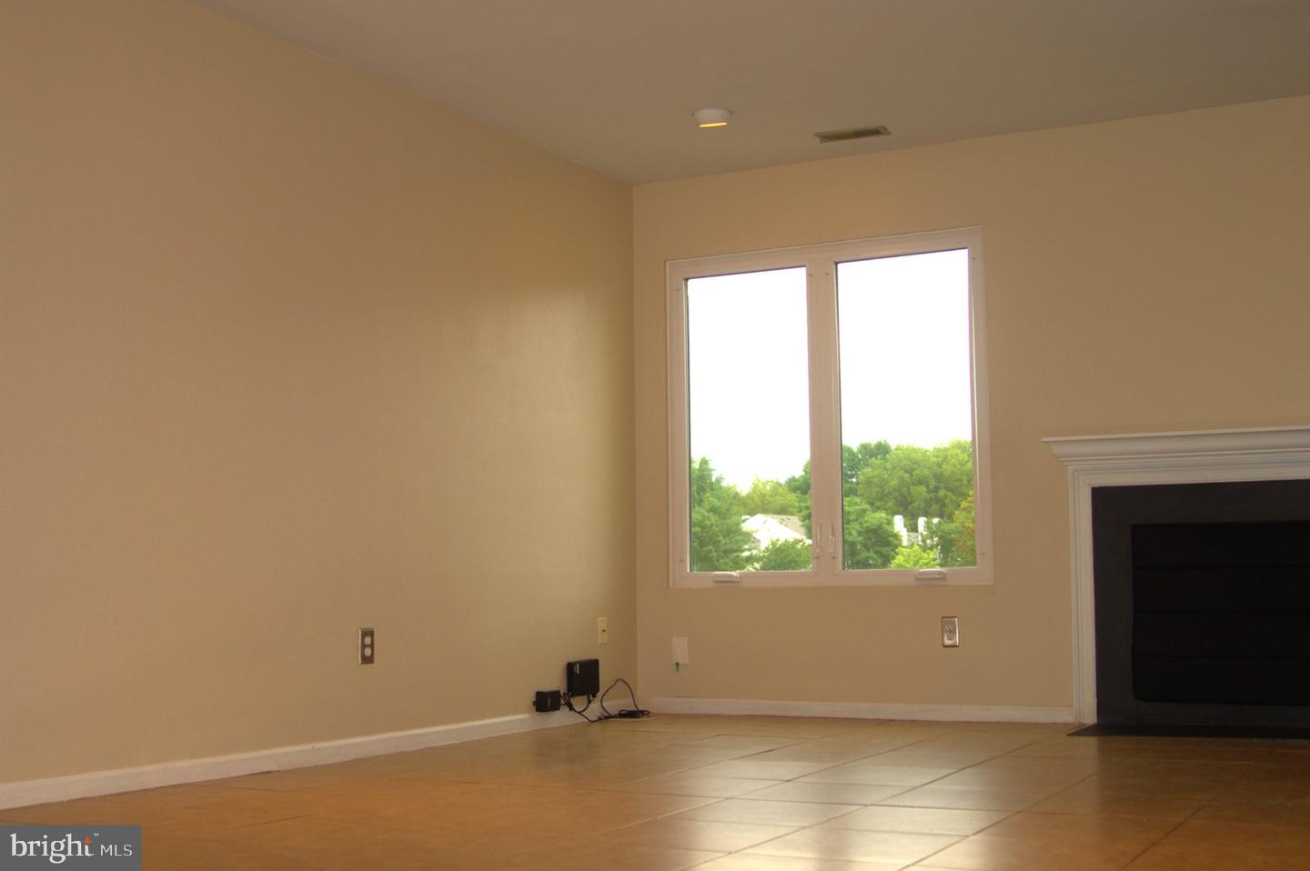 283 Juanita Ct Property Photo 6