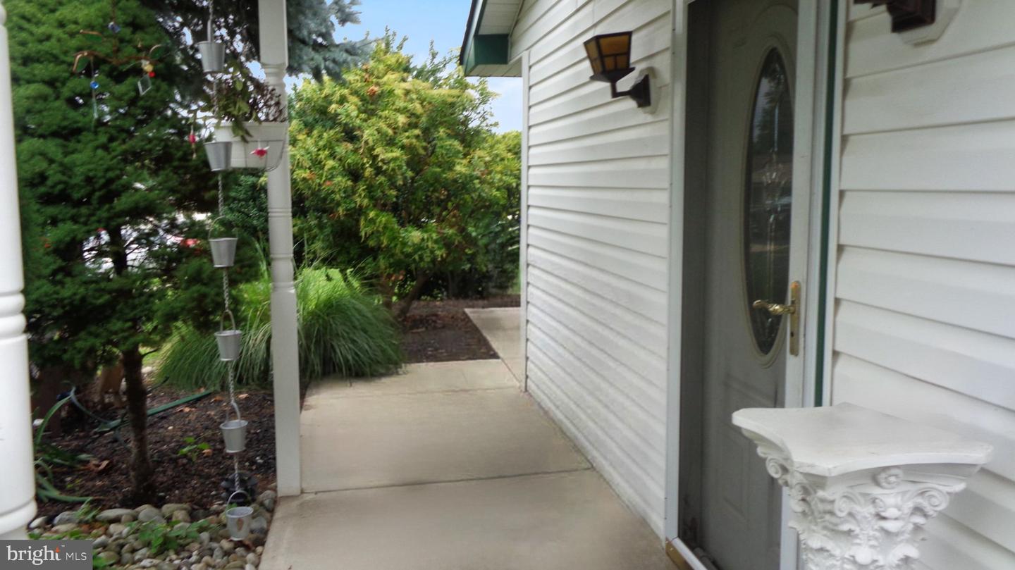 32 Valley Property Photo 2