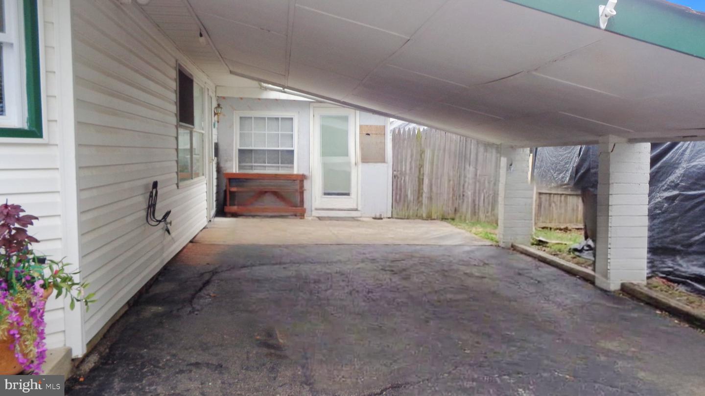 32 Valley Property Photo 4