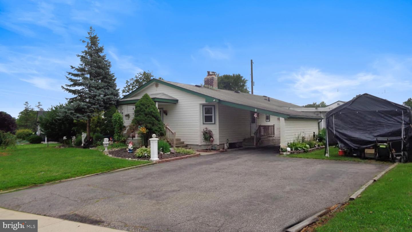 32 Valley Property Photo 8