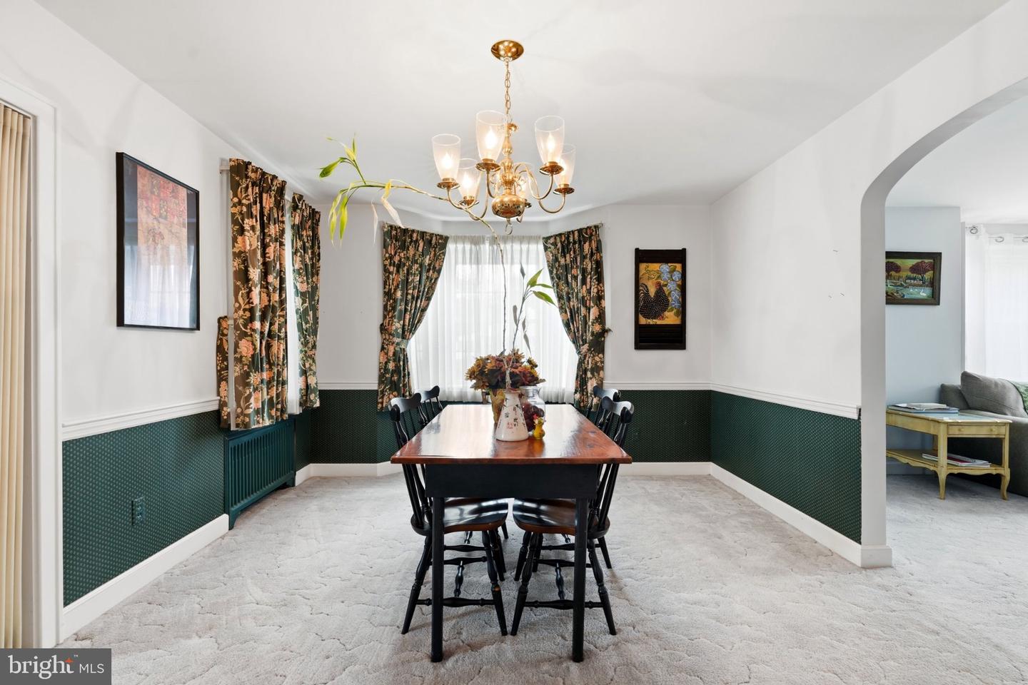 421 Park Ave Property Photo 15