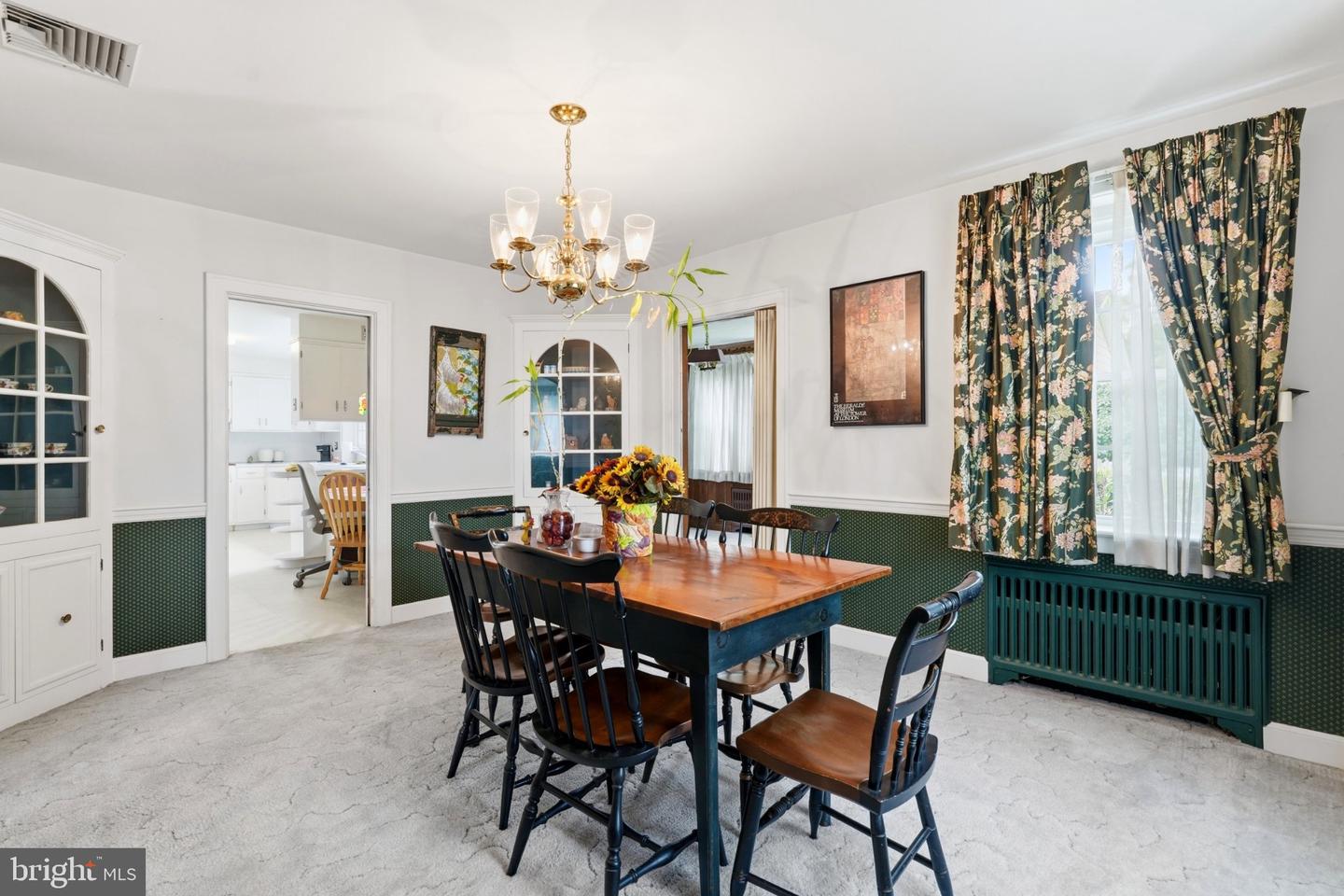 421 Park Ave Property Photo 16