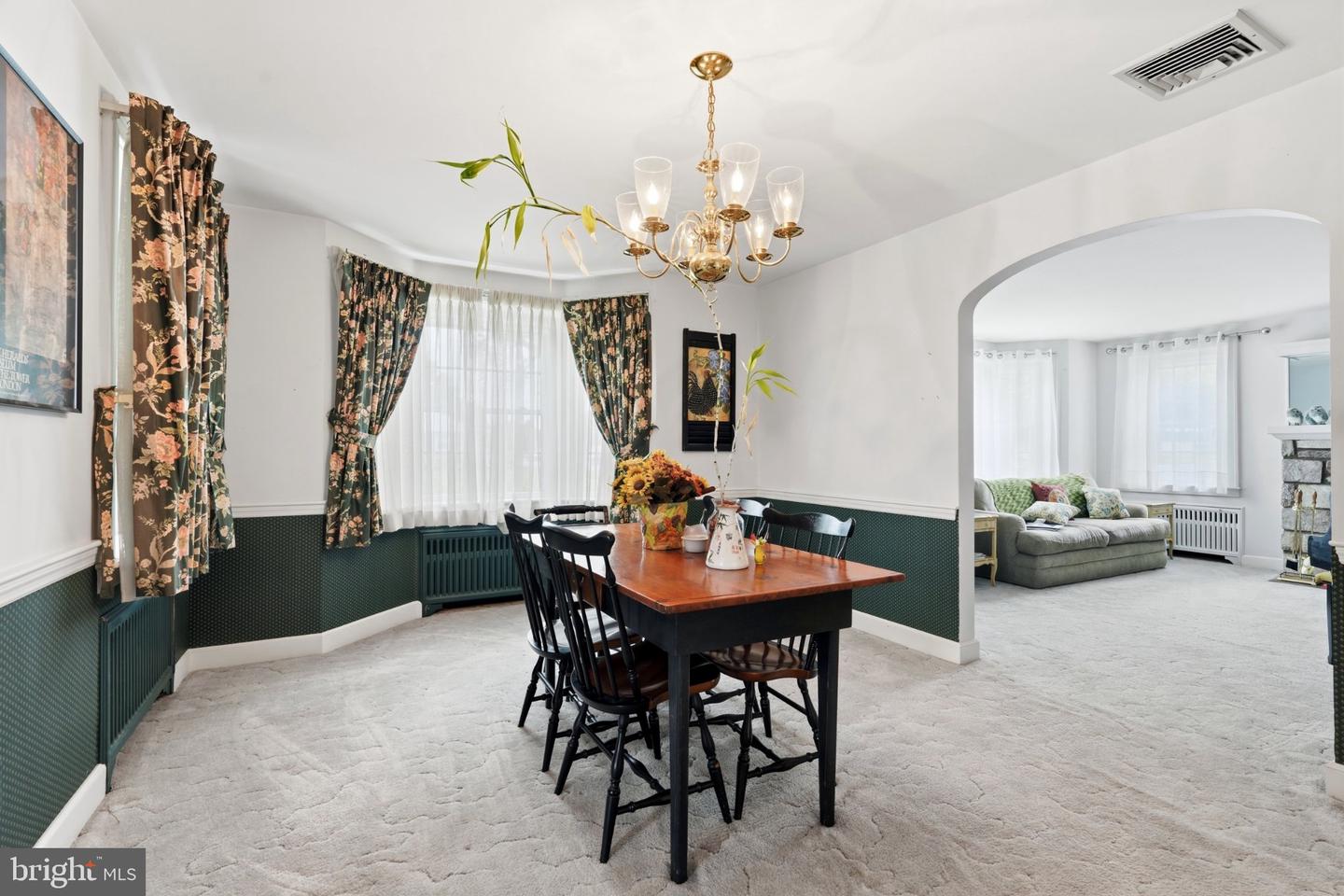 421 Park Ave Property Photo 17