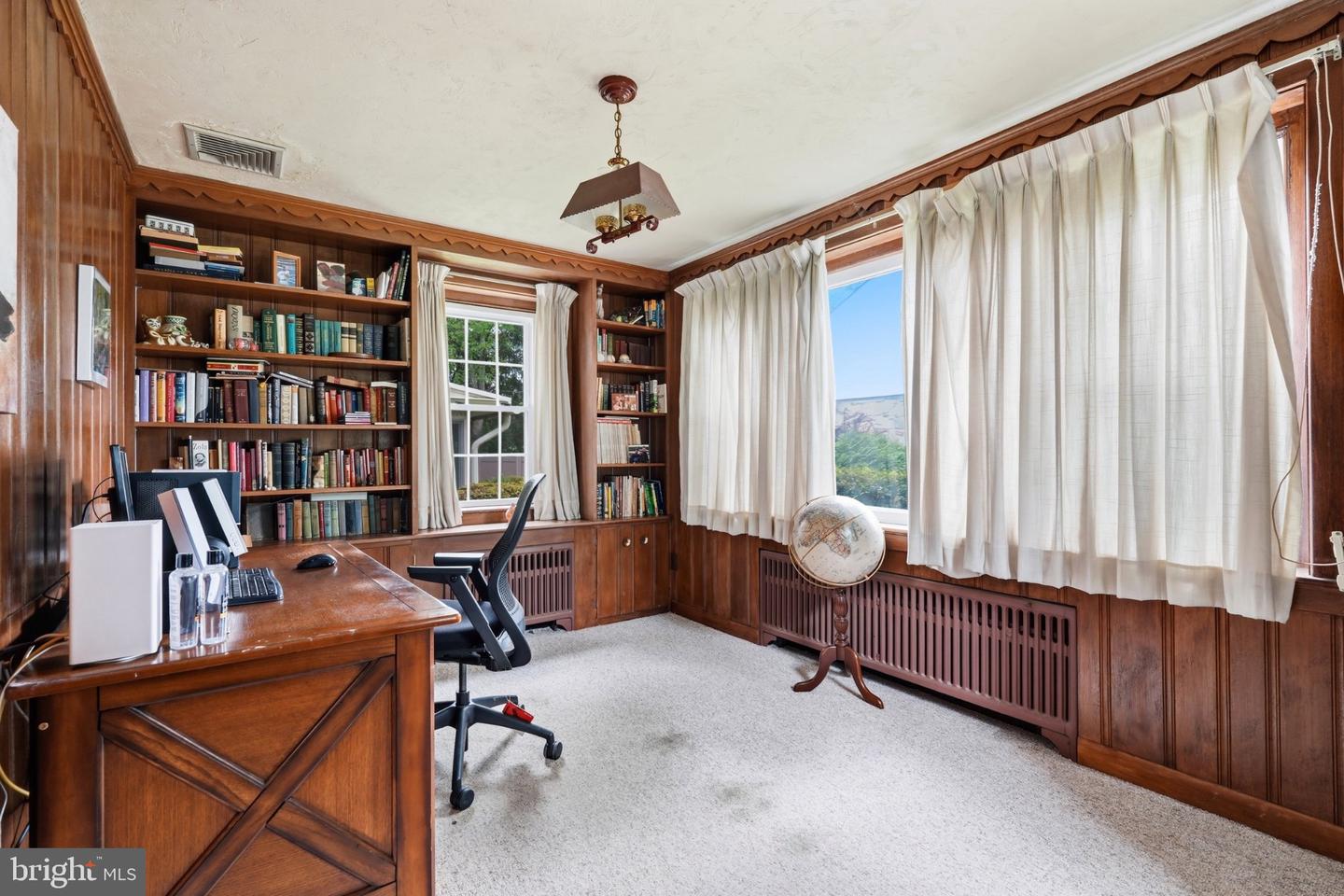 421 Park Ave Property Photo 19