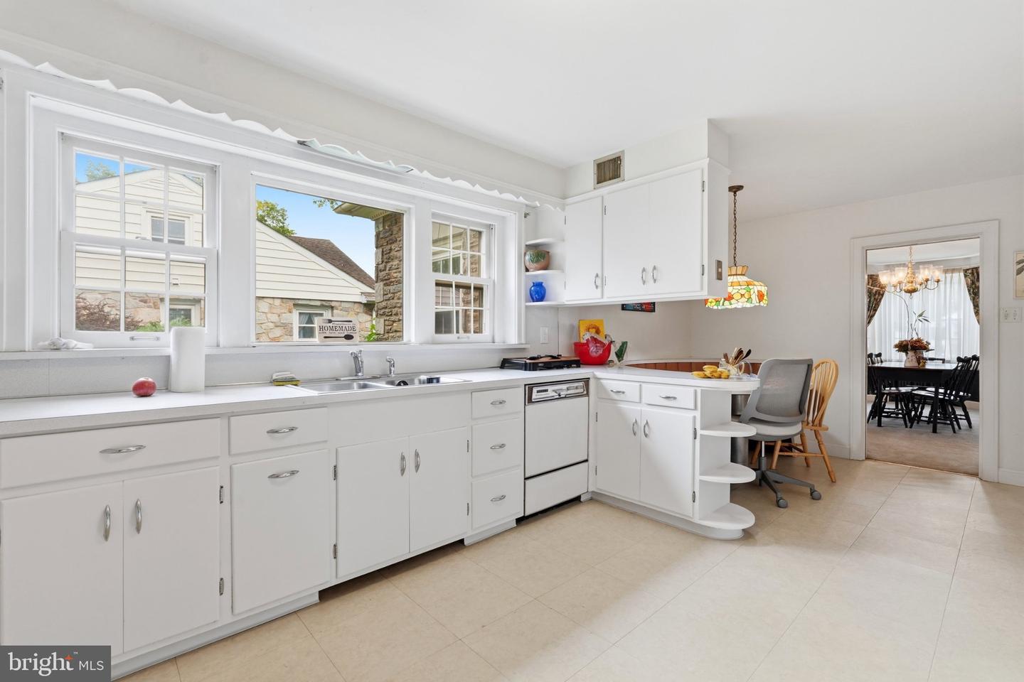 421 Park Ave Property Photo 20