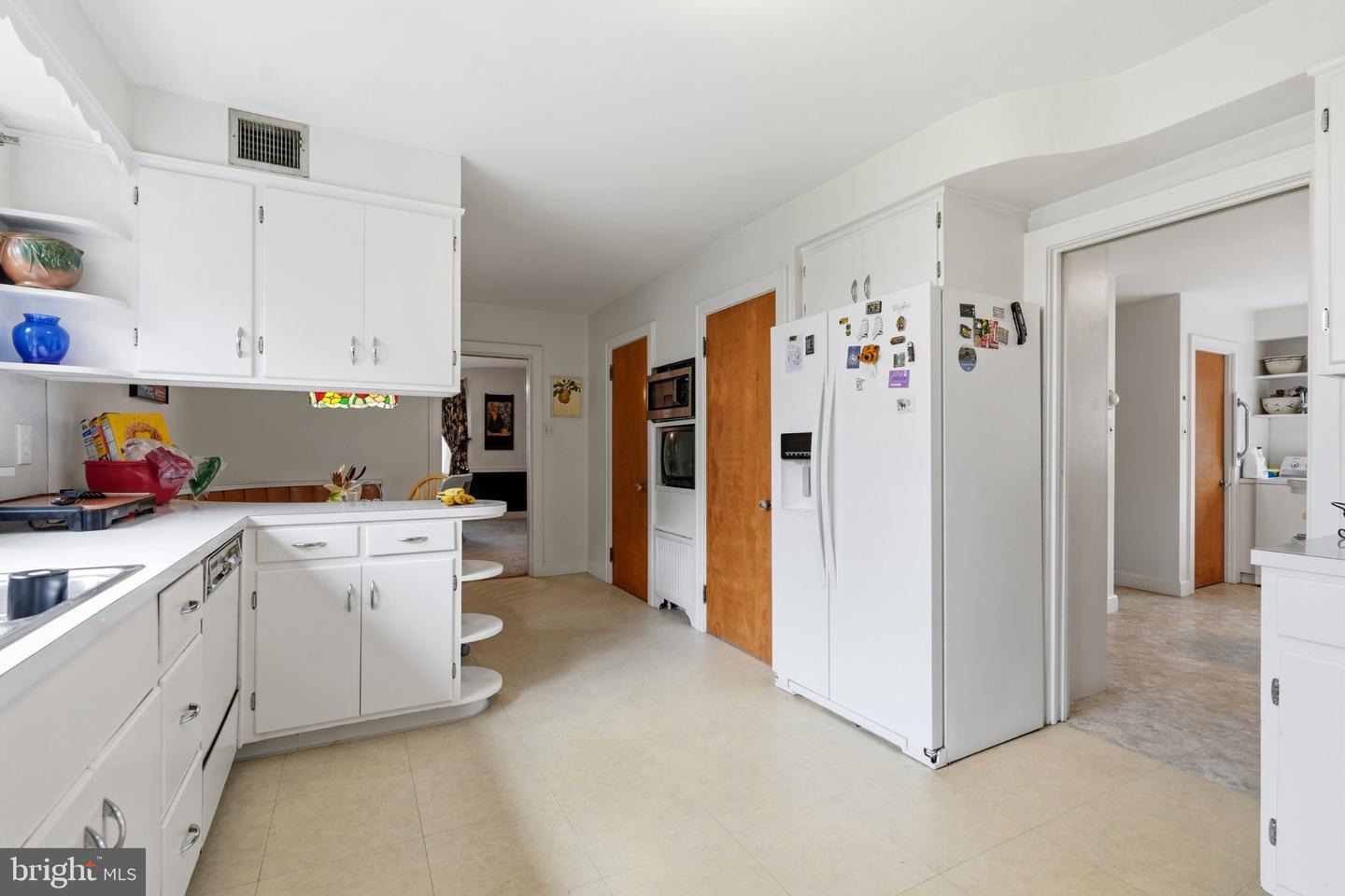 421 Park Ave Property Photo 24