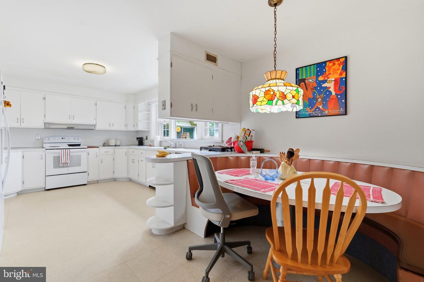 421 Park Ave Property Photo 26