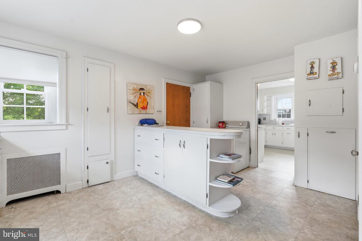 421 Park Ave Property Photo 31