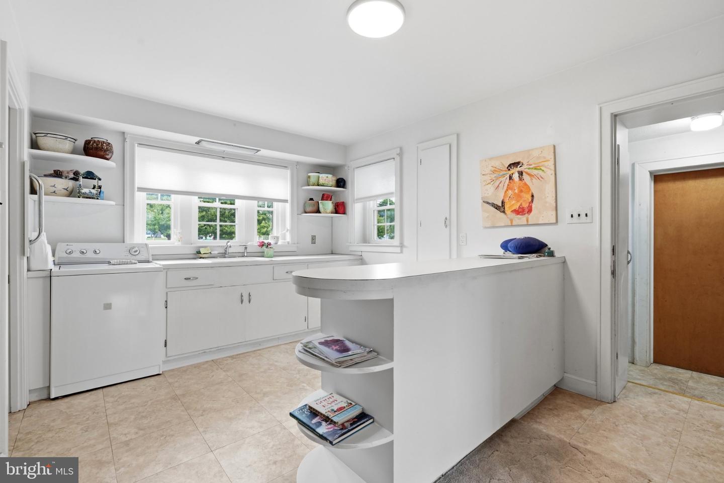 421 Park Ave Property Photo 32
