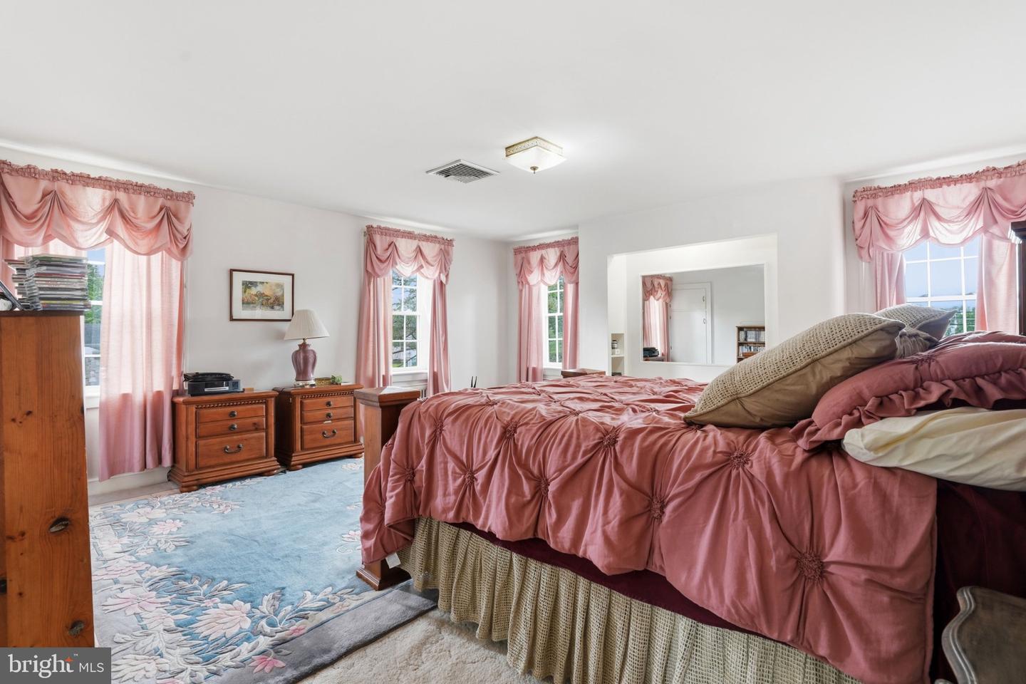 421 Park Ave Property Photo 38