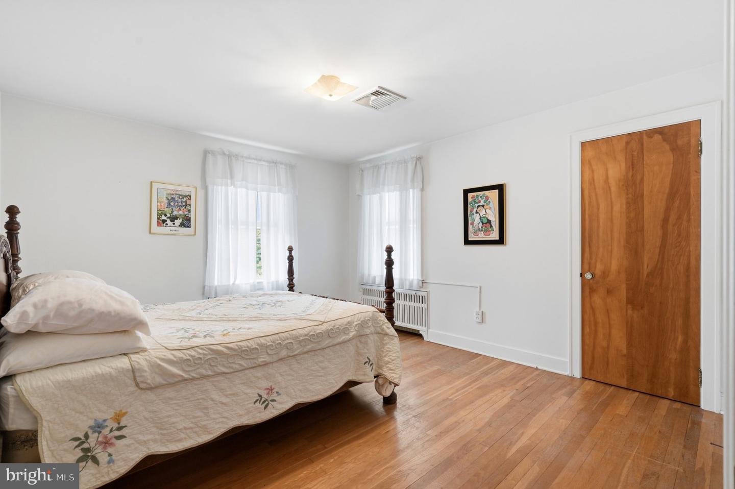 421 Park Ave Property Photo 41
