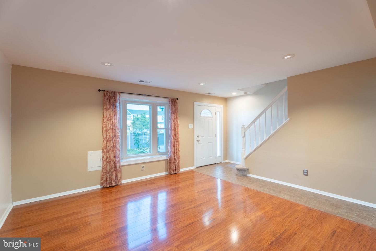 3338 Carroll Ct Property Photo 5