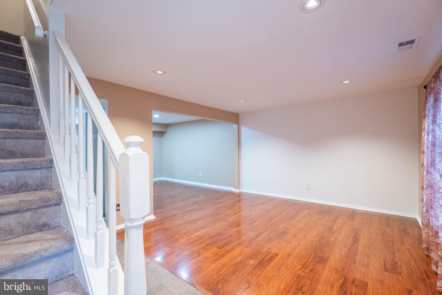 3338 Carroll Ct Property Photo 6