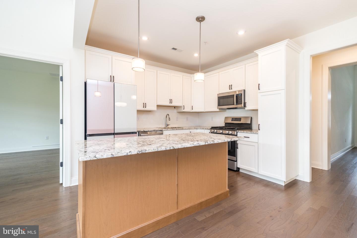 909 Holden Property Photo 13