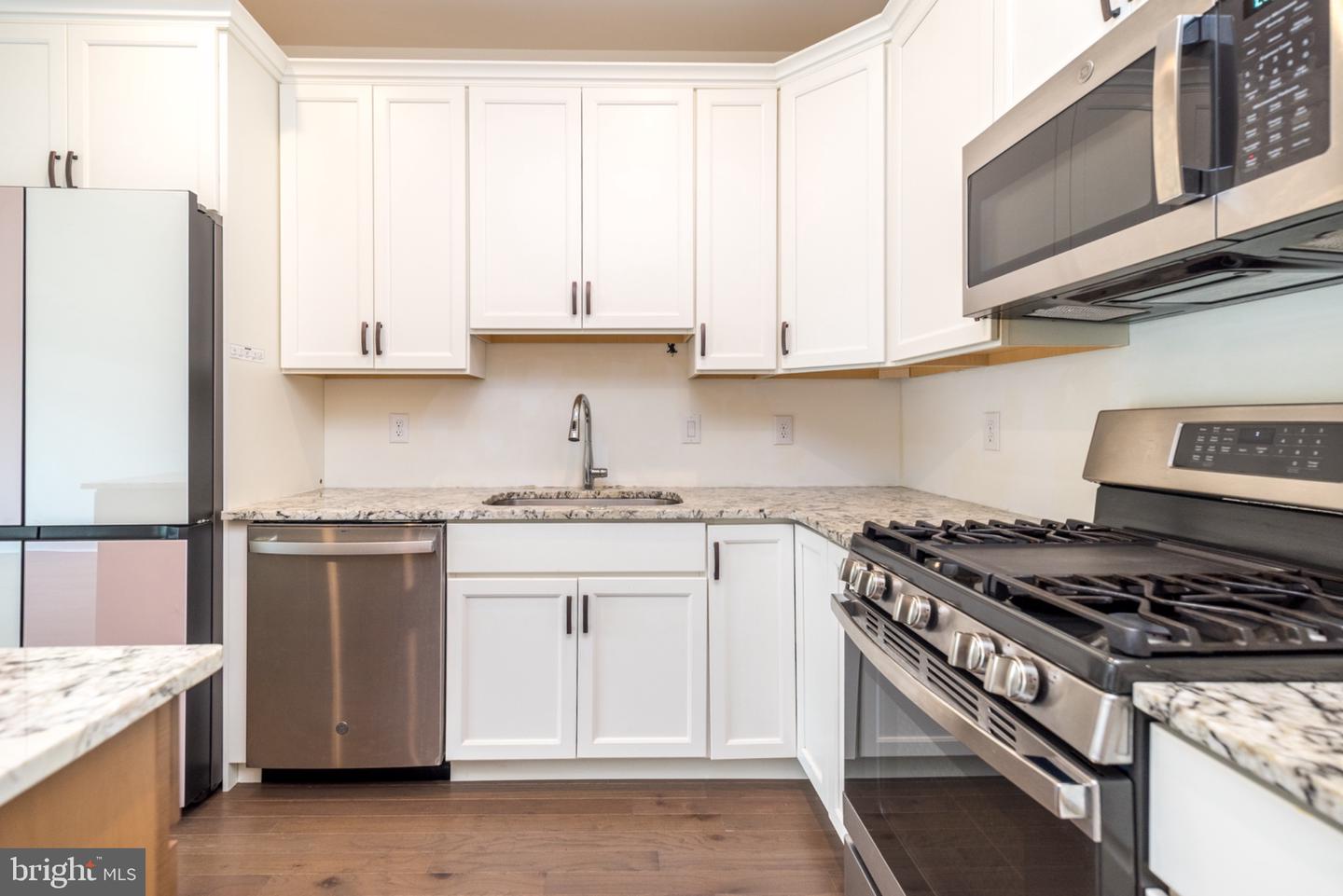 909 Holden Property Photo 16