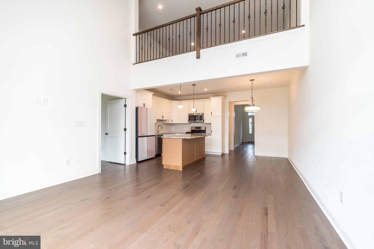 909 Holden Property Photo 18