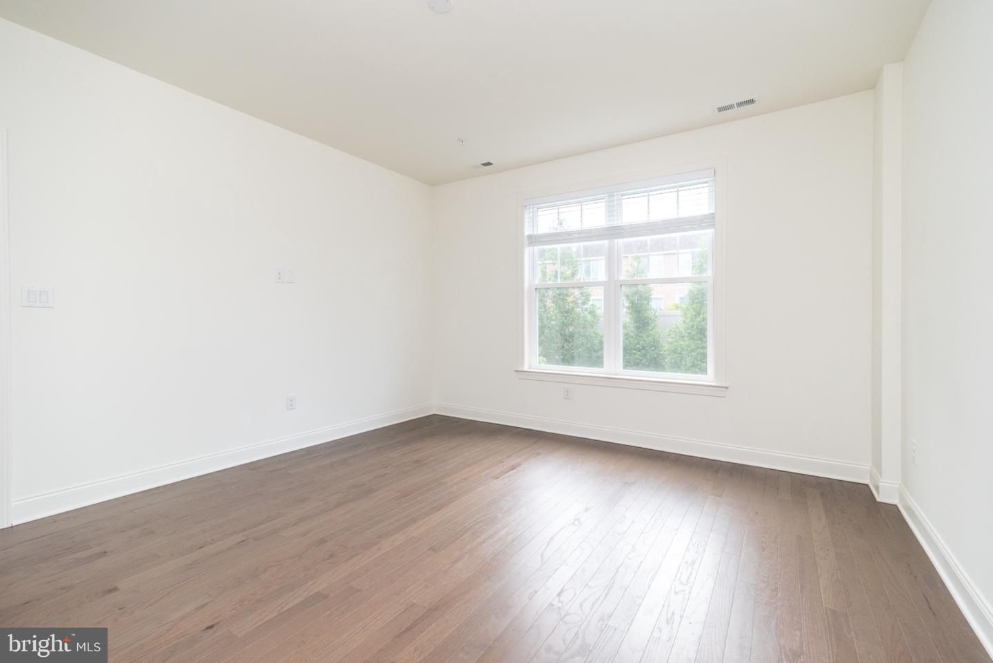 909 Holden Property Photo 21