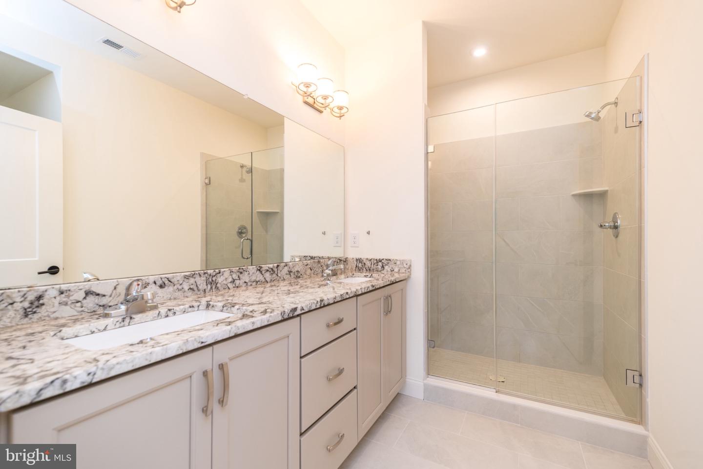 909 Holden Property Photo 25