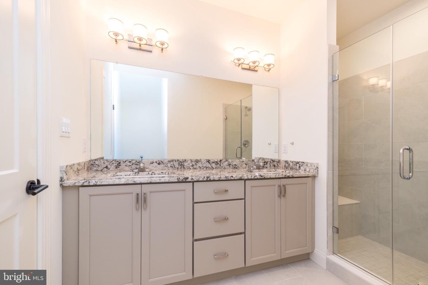 909 Holden Property Photo 26
