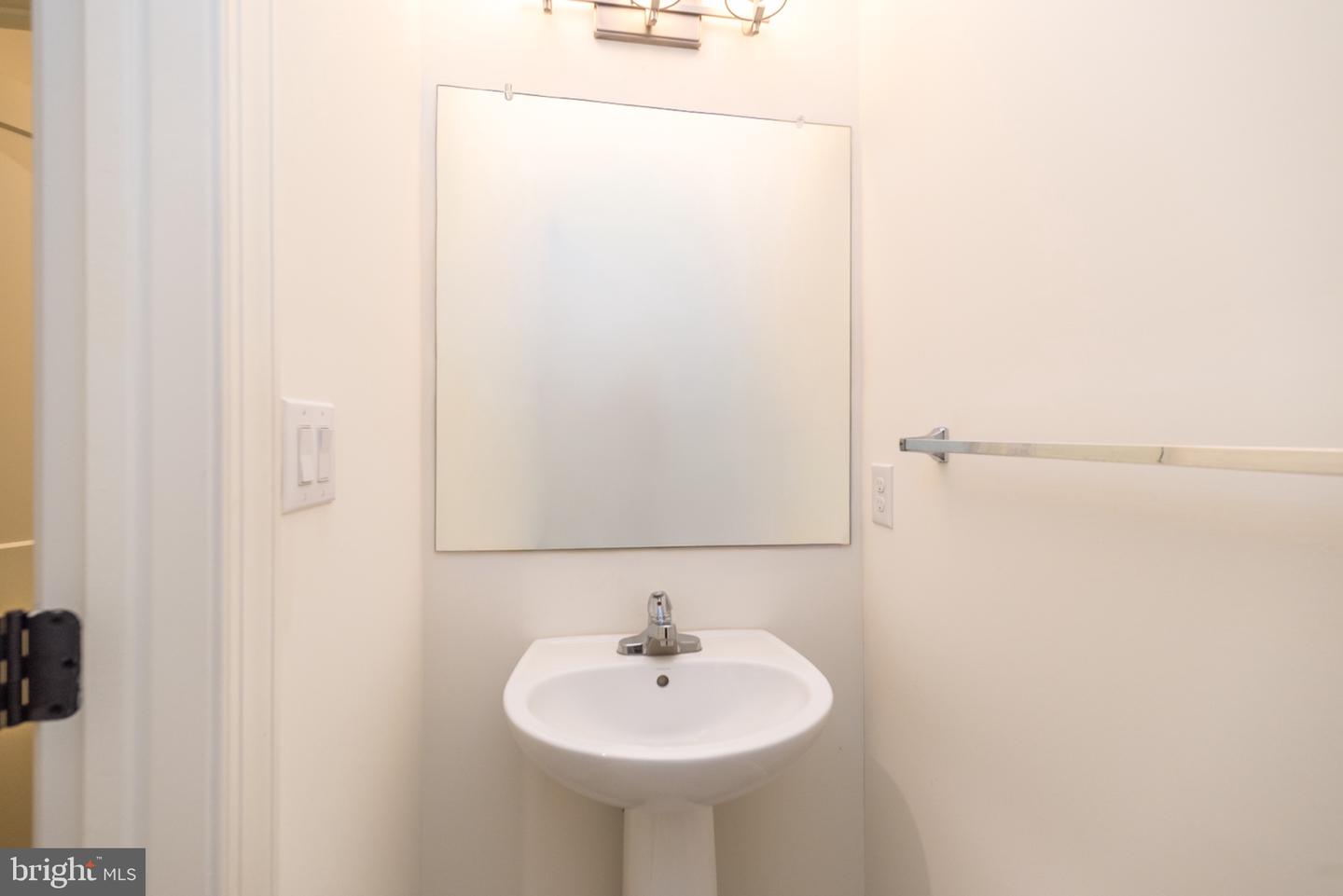 909 Holden Property Photo 27