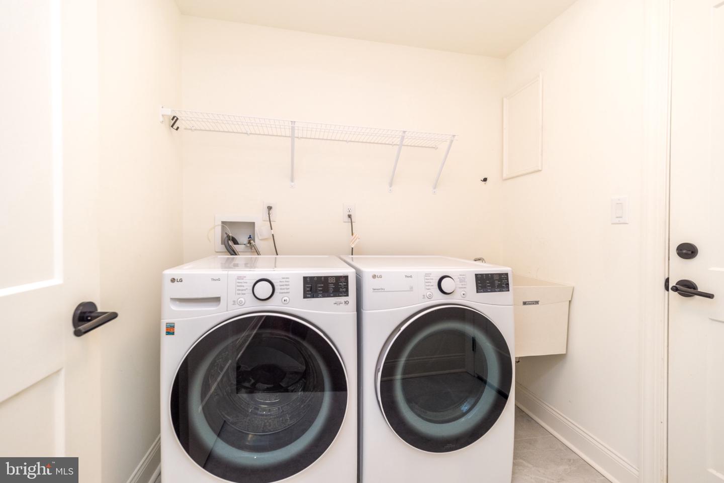 909 Holden Property Photo 28