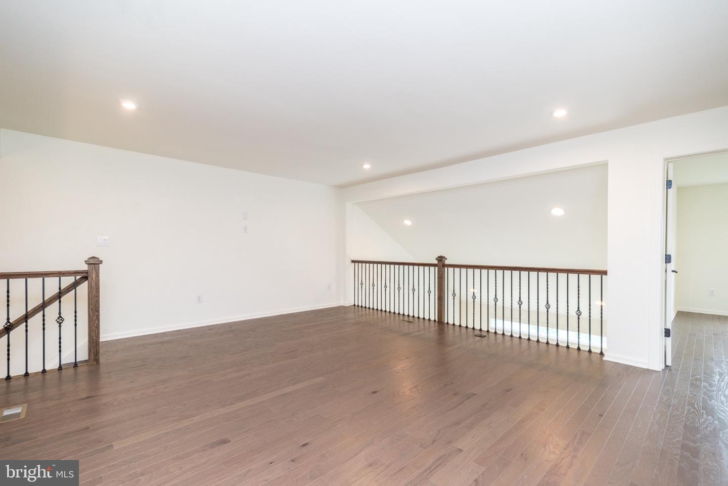 909 Holden Property Photo 38