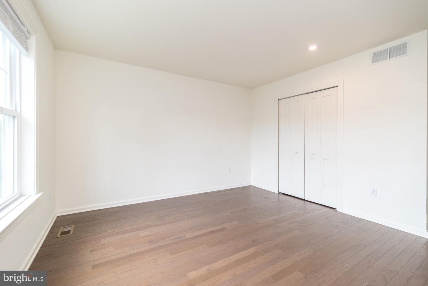 909 Holden Property Photo 47
