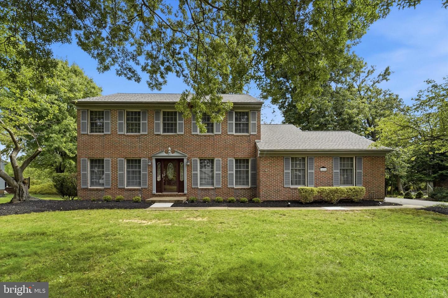 1434 Brook Ln Property Photo 2