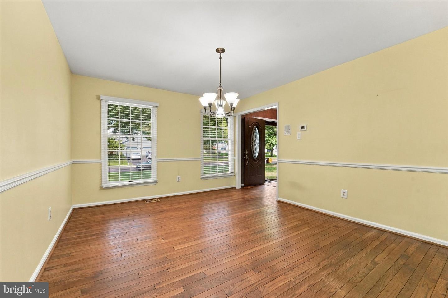 1434 Brook Ln Property Photo 7