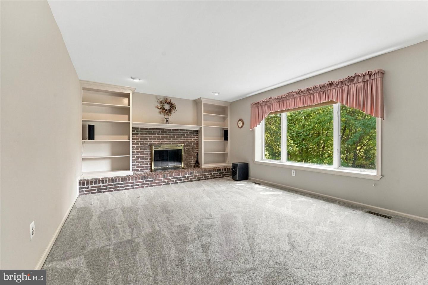 1434 Brook Ln Property Photo 9