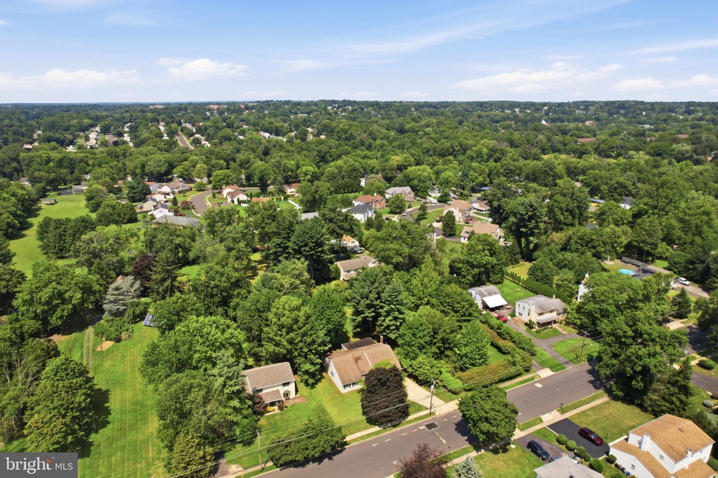 300 New Rd Property Photo 44