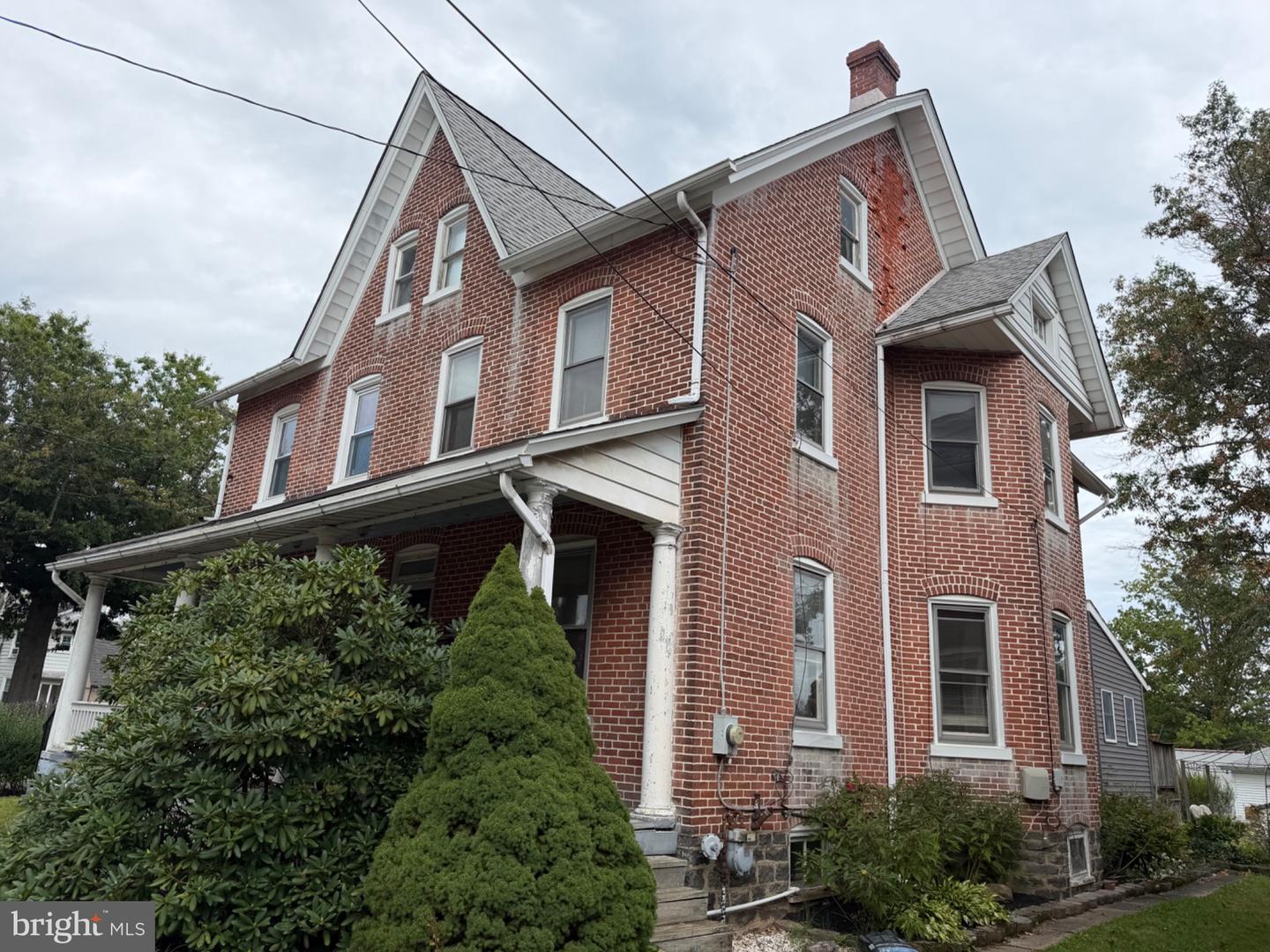 19 S 8th Property Photo 2