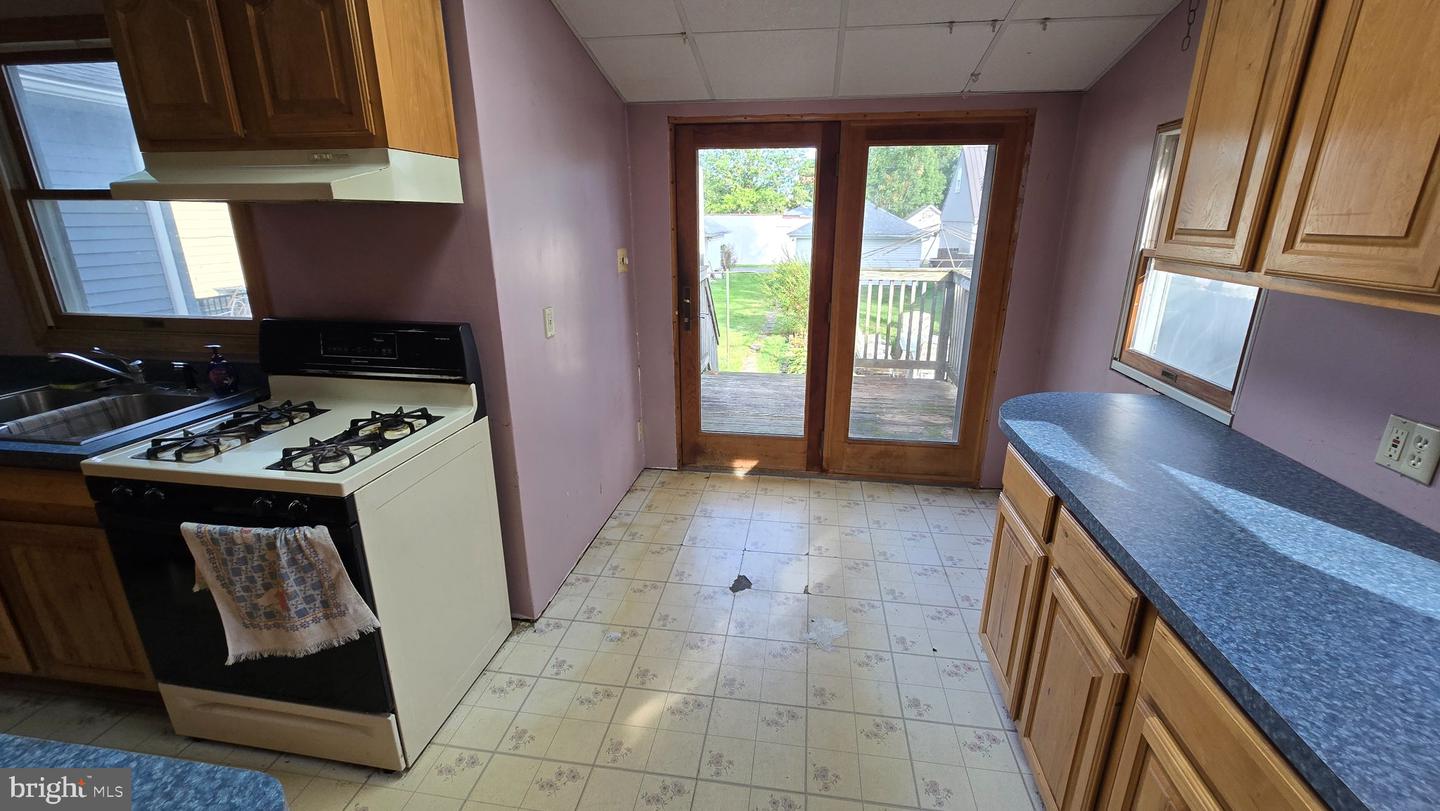 19 S 8th Property Photo 8