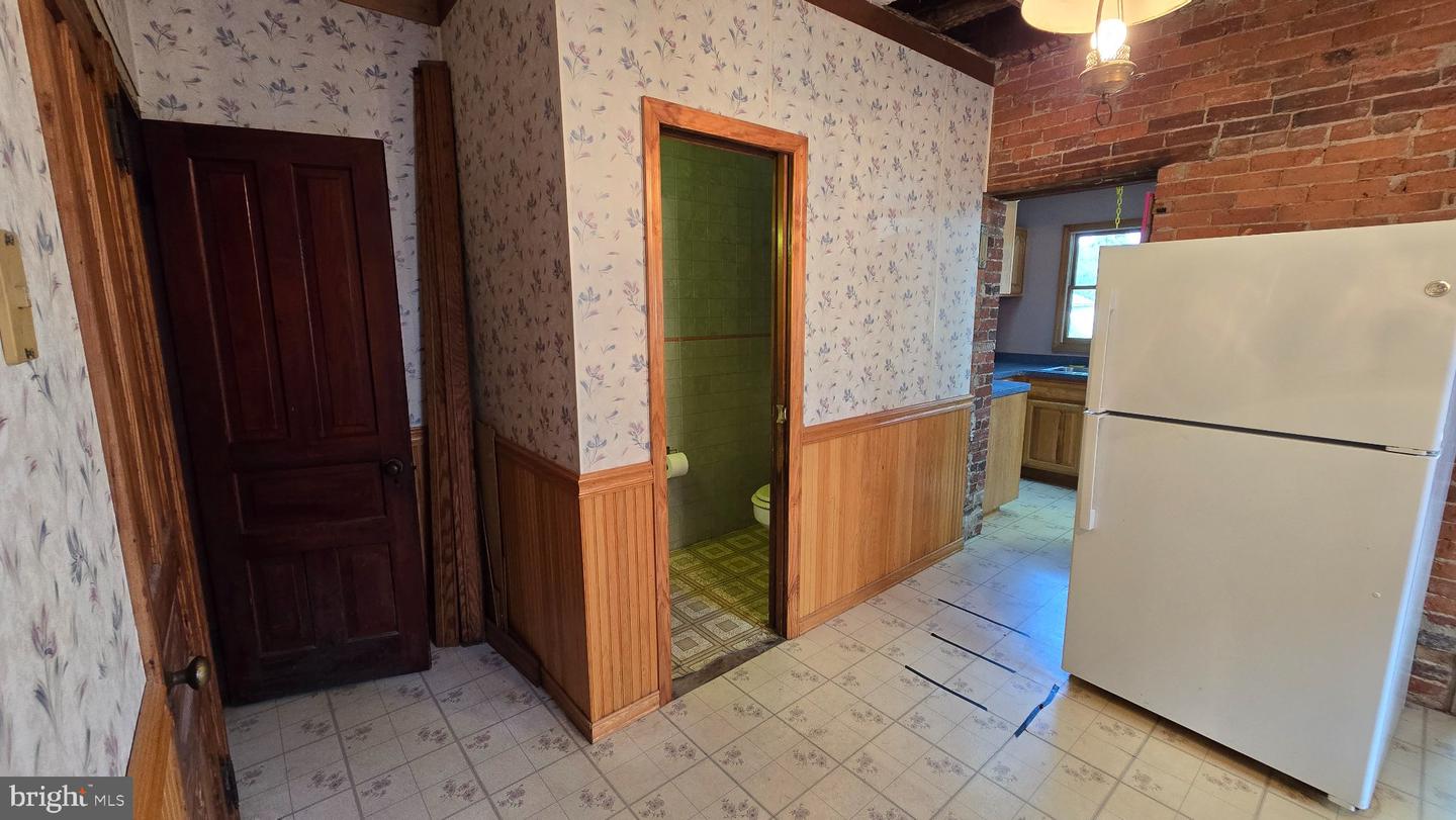 19 S 8th Property Photo 11