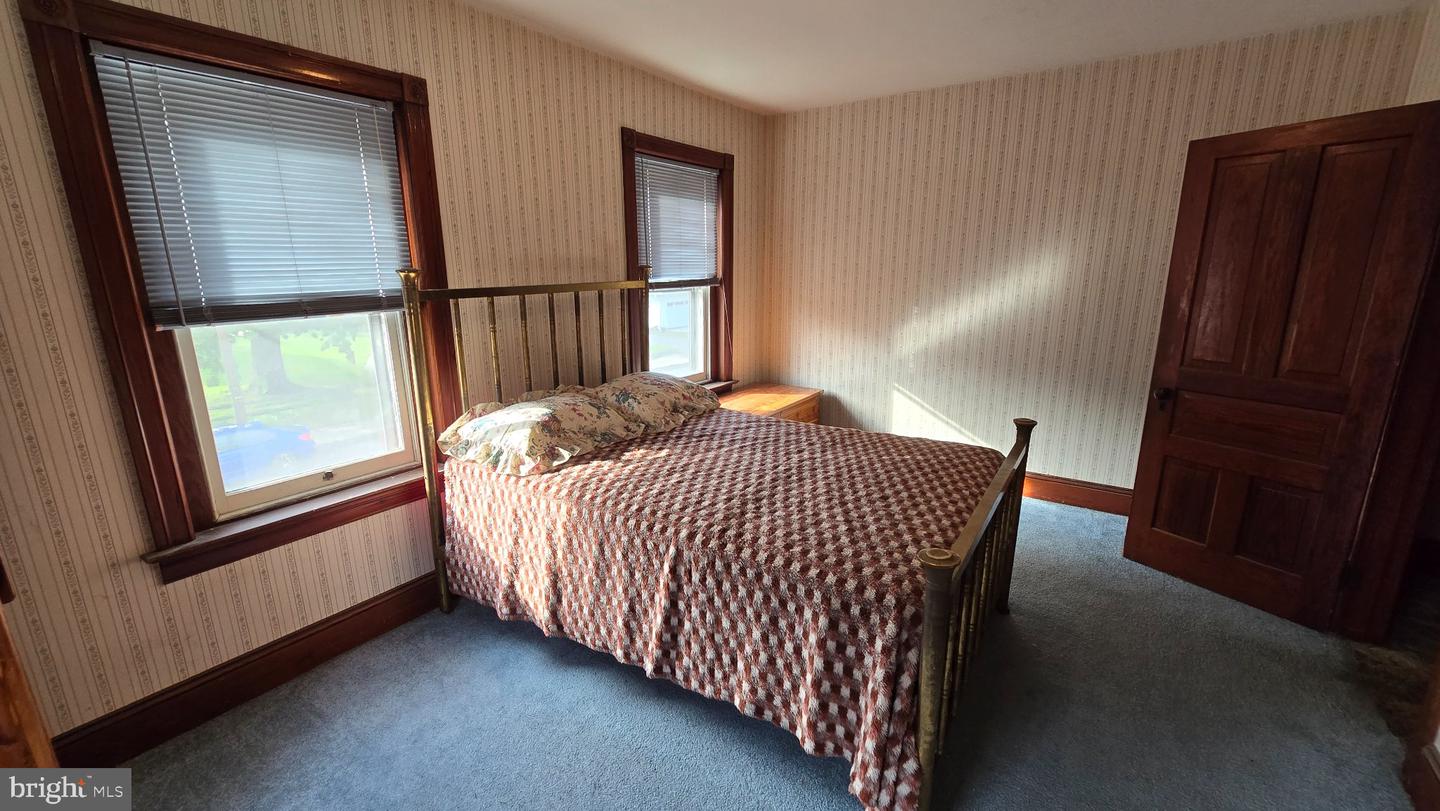 19 S 8th Property Photo 14