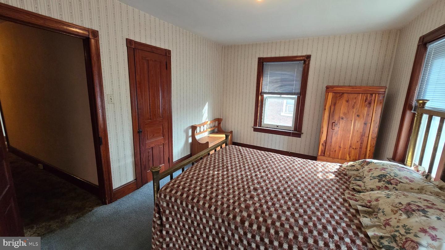 19 S 8th Property Photo 17