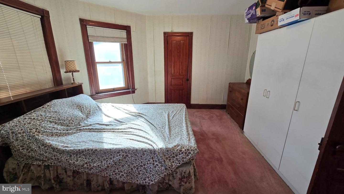 19 S 8th Property Photo 18