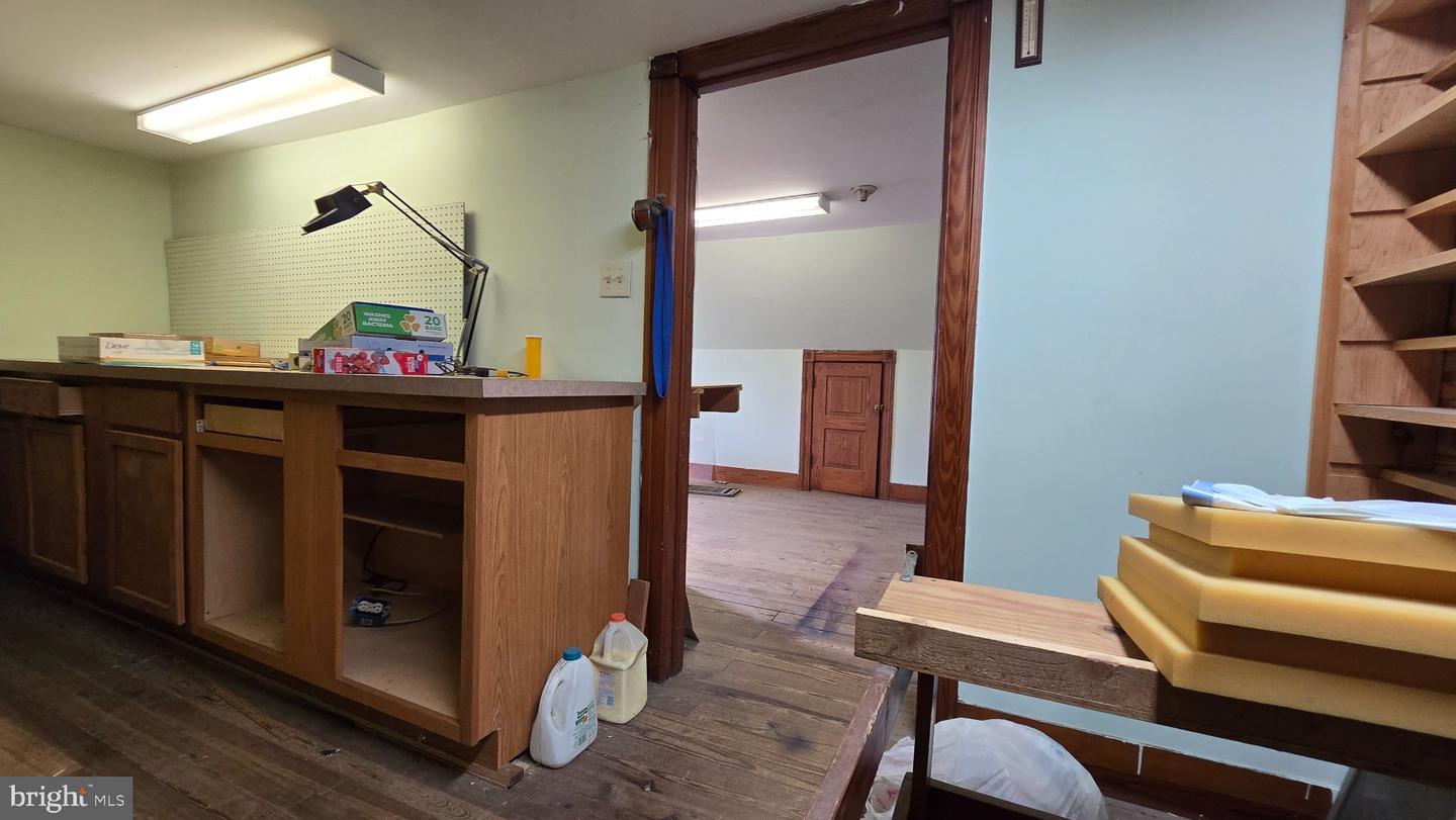 19 S 8th Property Photo 22