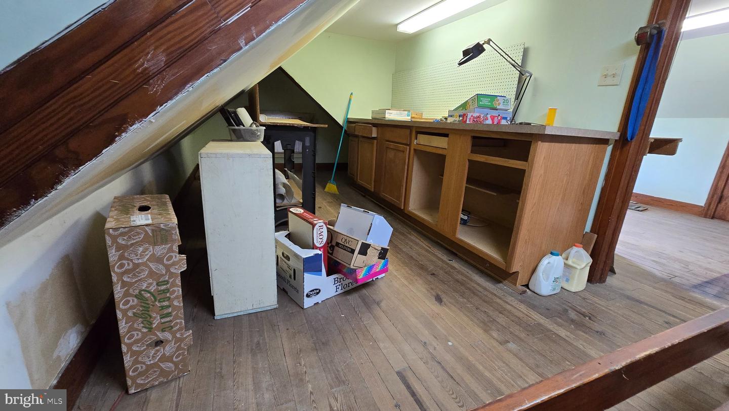 19 S 8th Property Photo 23