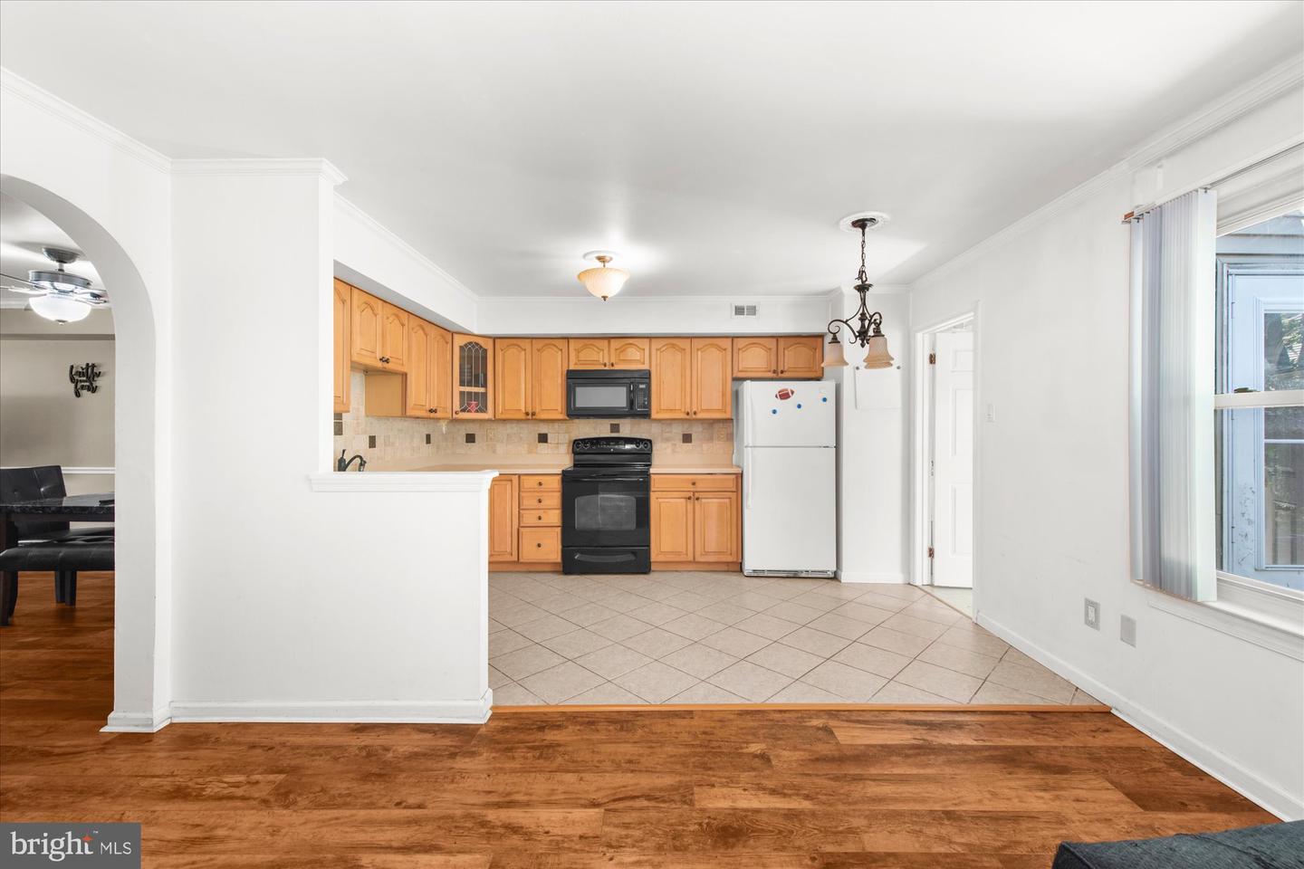 1021 Weybridge Ct Property Photo 8