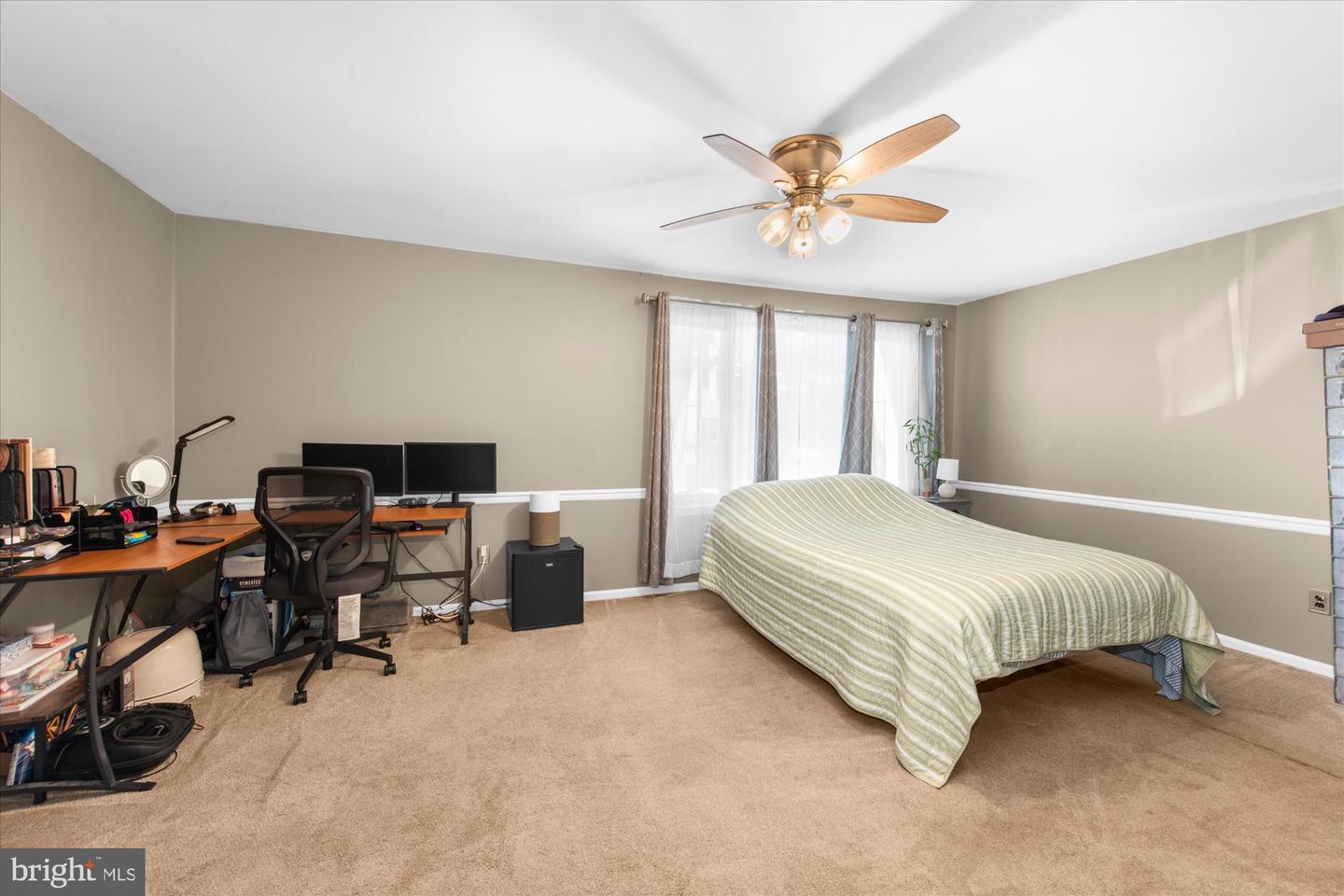 1021 Weybridge Ct Property Photo 12