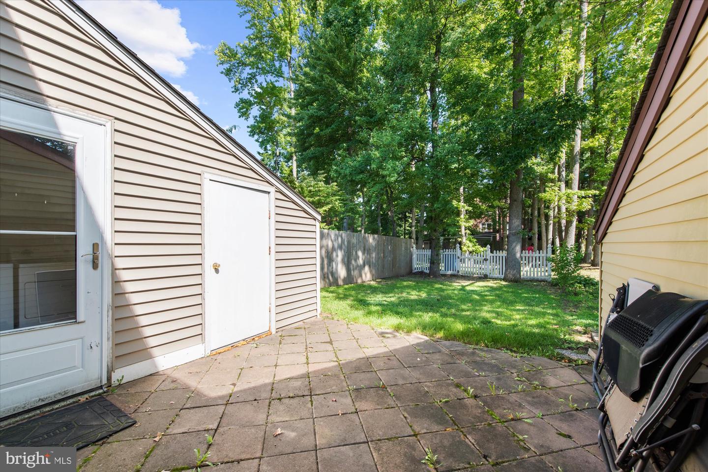 1021 Weybridge Ct Property Photo 21