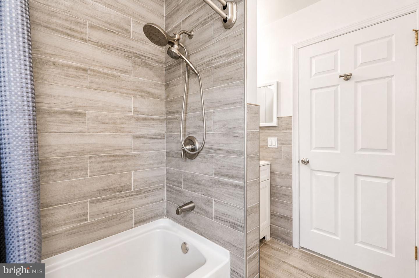 1101 Julian Dr W Property Photo 42