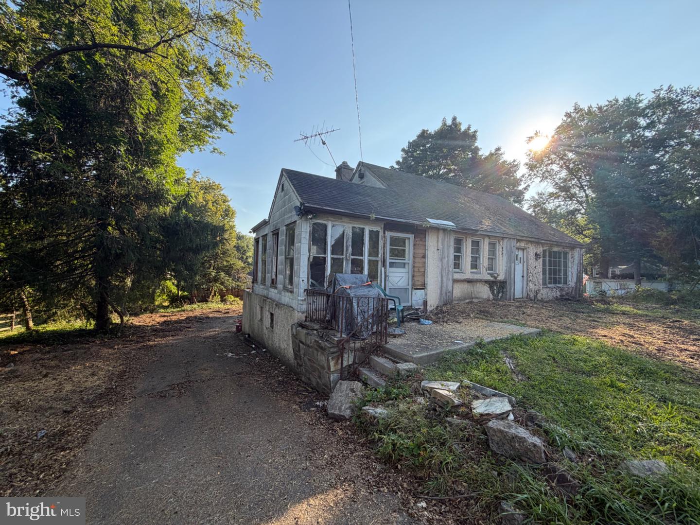 109 County Line Rd Property Photo 2