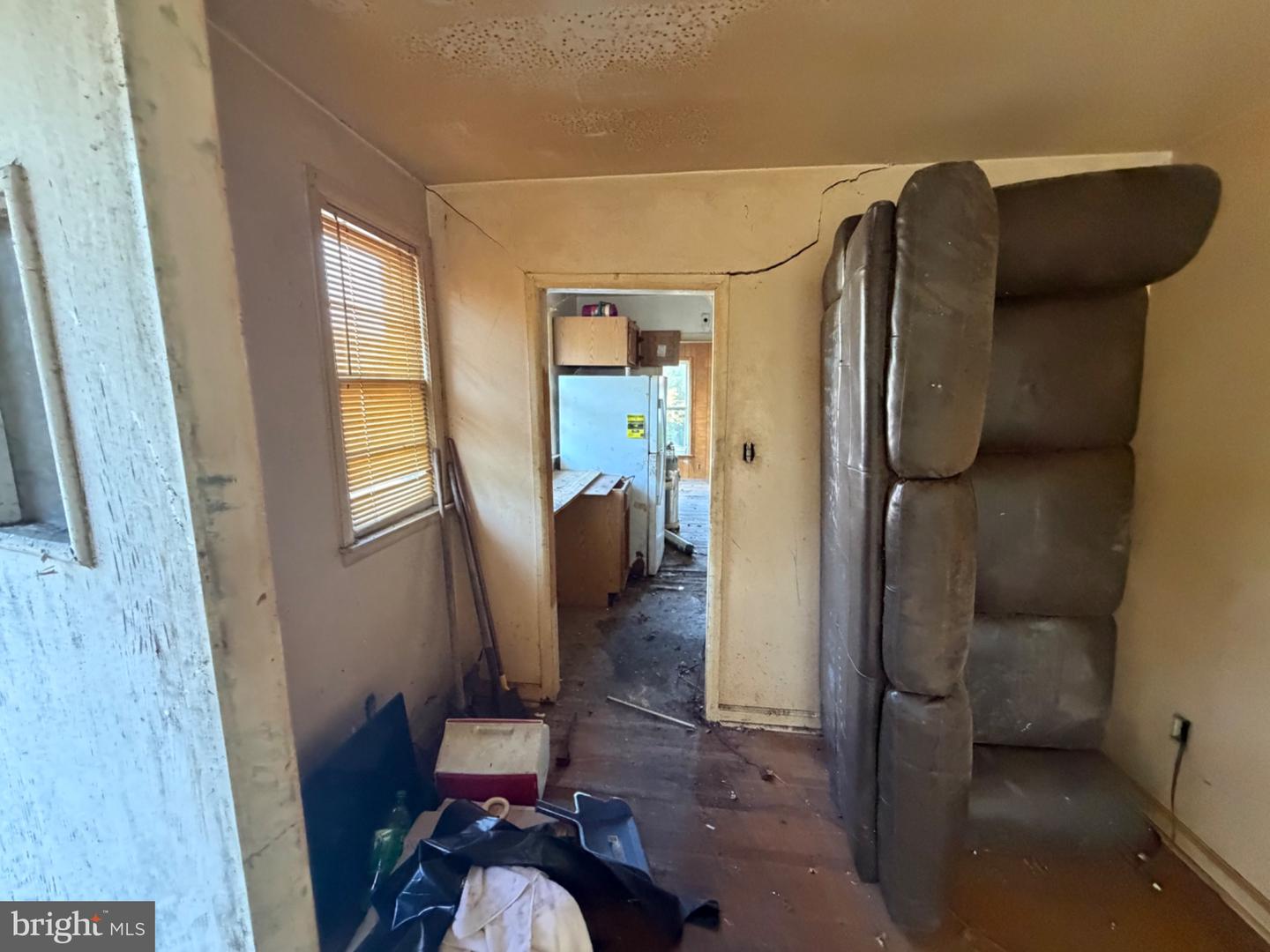 109 County Line Rd Property Photo 6