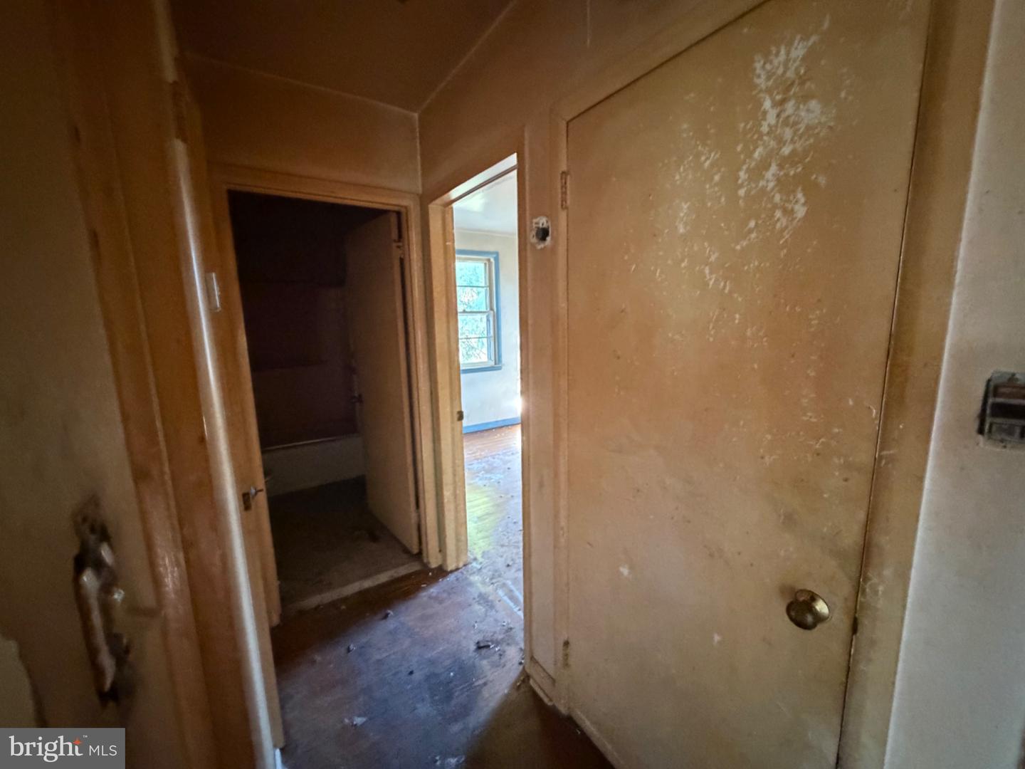 109 County Line Rd Property Photo 8
