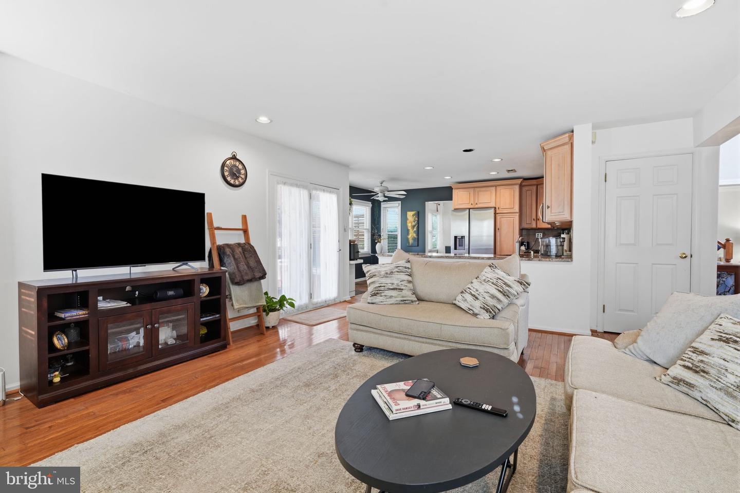 1208 Candlewick Ct Property Photo 8
