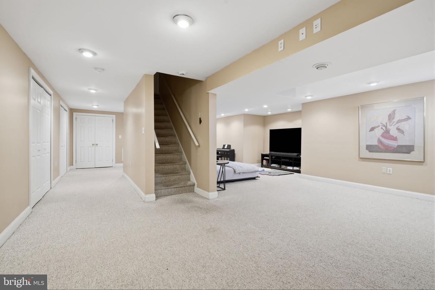 1208 Candlewick Ct Property Photo 14